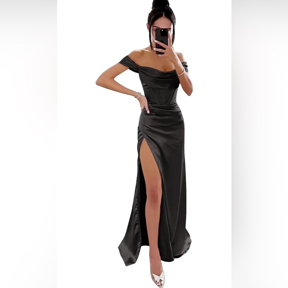 Women’s off the shoulder dress with slit